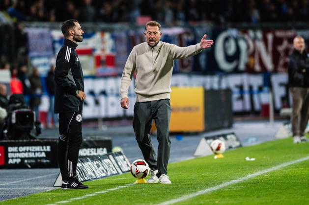 2. Bundesliga: Eintracht Braunschweig vs. Holstein Kiel, October 9, 2026: Lars Kornetka, coach of Eintracht Braunschweig, yells, shouts, and calls out during the soccer match—2. Bundesliga, Matchday 7: Eintracht Braunschweig vs. Holstein Kiel on October 9, 2026, at Eintracht Stadium, Braunschweig DFL REGULATIONS PROHIBIT ANY USE OF PHOTOGRAPHS AS IMAGE SEQUENCES AND OR QUASI-VIDEO Copyright: xBEAUTIFULxSPORTS Tonhäuserx