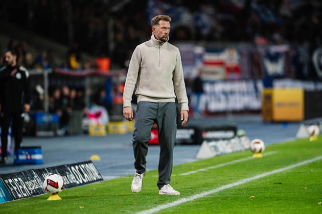 2. Bundesliga: Eintracht Braunschweig vs. Holstein Kiel, October 9, 2026; Lars Kornetka, Coach of Eintracht Braunschweig; Soccer, 2. Bundesliga, Matchday 7: Eintracht Braunschweig vs. Holstein Kiel on October 9, 2026, at Eintracht Stadium, Braunschweig DFL regulations prohibit any use of photographs as image sequences and or quasi-video Copyright: xBEAUTIFULxSPORTS Tonhäuserx