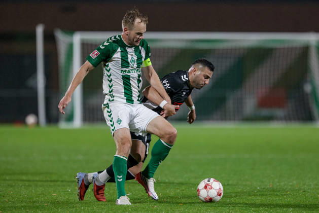 From left: Cimo Röcker (SV Werder Bremen II), 5, and Christofer David (SV Atlas Delmenhorst), 10, in a one-on-one battle; duel; dynamic play; action; game scene; October 9, 2026, Bremen, Germany, soccer, Regionalliga Nord, SV Werder Bremen II vs. SV Atlas Delmenhorst xobx