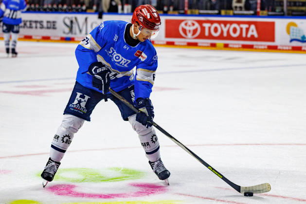 COLONGE, GERMANY - 9 OCTOBER 2026: Image shows Bassen Boaz (Schwenninger Wild Wings, 64) during PENNY DEL 2026 27 Regular Season, Matchday 7: Kölner Haie vs Schwenninger Wild Wings at LANXESS arena on 9 10 2026 in Colonge, Germany. Germany Copyright: xFröhlichxPascalx