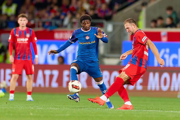 Ibrahim Kanate, FC Kaiserslautern, 11, Jonas Foehrenbach, 1 FC Heidenheim, 19 (GER), 1 FC Heidenheim 1846 vs. 1 FC Kaiserslautern, Soccer, 2. Bundesliga, Matchday 7, 2026–2027 Season, October 9, 2026 DFL regulations prohibit any use of photographs as image sequences and or quasi-video GER, 1 FC Heidenheim 1846 vs. 1 FC Kaiserslautern, soccer, 2. Bundesliga, Matchday 7, 2026–2027 season, October 9, 2026, Heidenheim an der Brenz Copyright: xEibner-Pressefoto GeraldxOelze-dexStoppanyx EP_ODS