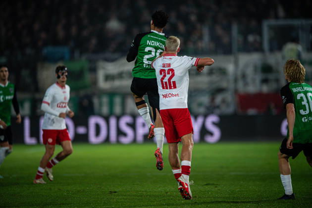 October 9, 2026, 3rd Division, Matchday 8, SC Preußen Münster vs. Rot Weiss Essen at the LVM Preußenstadion: Janne Sietan (Essen) and Montell Ndikom (Münster) face off. IMPORTANT NOTICE: In accordance with DFB and DFL regulations, it is prohibited to use or allow the use of photographs taken in the stadium and or during the game in the form of sequential images and or video-like photo series Copyright: xJordyxFourgonx
