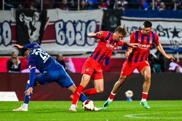 October 9, 2026, GER, Soccer, Men s, 2. Bundesliga, Matchday 7, 1 FC Heidenheim vs. 1 FC Kaiserslautern, Mergim Berisha (Kaiserslautern), 20, Jan Schöppner (Heidenheim), 3, Heidenheim Voith Arena, Baden-Württemberg, Germany Copyright: xNordphotox xHafnerx