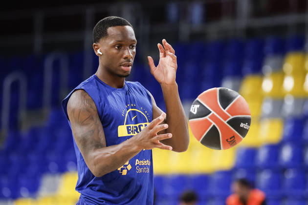 October 9, 2026, Barcelona, Barcelona, Spain: Umoja Gibson of FC Barcelona, Barca warms up during the EuroLeague League Phase MD 4 match played between FC Barcelona and Zalgiris Kaunas at Palau Blaugrana on October 09, 2026 in Barcelona, Spain. FC Barcelona V Zalgiris Kaunas - Euroleague 2026 2027 - ZUMAa181 20261009_zaa_a181_264 Copyright: xJavierxBorregox