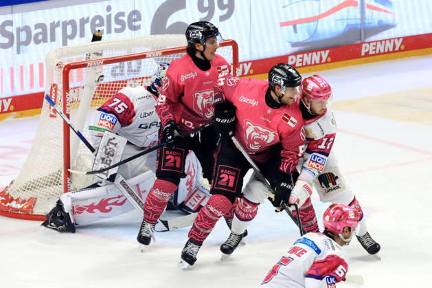 October 9, 2026, DEU, GER, Ice Hockey, Match Day, 2026–27 Season, Berlin, Eisbären Berlin vs. Grizzly Wolfsburg, Jonas Neffin (Eisbären Berlin) 75, Eric Mik (Eisbären Berlin) 12, Leo Hafenrichter (Grizzly Wolfsburg) 29, w nordphoto GmbH, Engler, City, Uber Arena, State, Country Copyright: xNordphotox xEnglerx