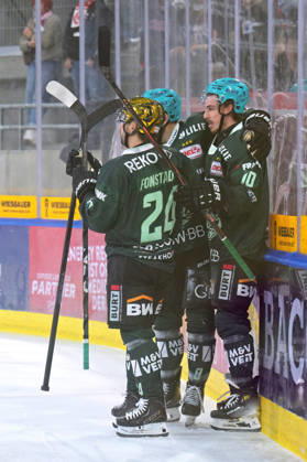 Goal, celebration of the Bietigheim Steelers 1-1 goal scored by Cole Fonstad, Bietigheim Steelers, 24 Bietigheim Steelers vs. EC Bad Nauheim, Ice Hockey, DEL 2, 7th Regular Season Game, 2026–2027 Season, October 9, 2026: Bietigheim Steelers vs. EC Bad Nauheim, ice hockey, DEL 2, Game 7 of the regular season, 2026–2027 season, October 9, 2026, Bietigheim Copyright: xEibner-Pressefotox EP_TBR