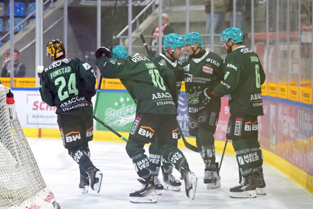 Goal, celebration of the Bietigheim Steelers 1-1 goal scored by Cole Fonstad, Bietigheim Steelers, 24 Bietigheim Steelers vs. EC Bad Nauheim, Ice Hockey, DEL 2, 7th Regular Season Game, 2026–2027 Season, October 9, 2026: Bietigheim Steelers vs. EC Bad Nauheim, ice hockey, DEL 2, Game 7 of the regular season, 2026–2027 season, October 9, 2026, Bietigheim Copyright: xEibner-Pressefotox EP_TBR