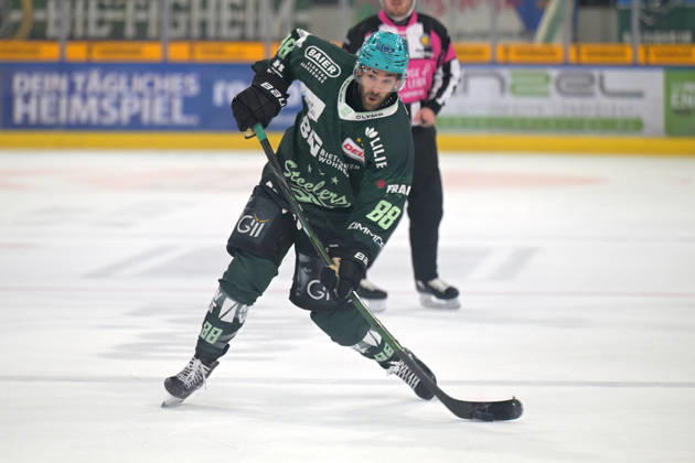 Tim Bender, Bietigheim Steelers, 88 on the Puck: Bietigheim Steelers vs. EC Bad Nauheim, Ice Hockey, DEL 2, Game 7 of the Regular Season, 2026–2027 Season, October 9, 2026, Bietigheim Steelers vs. EC Bad Nauheim, Ice Hockey, DEL 2, Game 7 of the regular season, 2026–2027 season, October 9, 2026, Bietigheim Copyright: xEibner-Pressefotox EP_TBR
