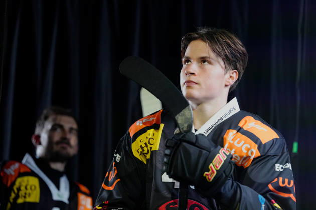 3014 Bern BE, Switzerland - October 09: Alain Graf (43 SCB) before the National League match between SC Bern and EHC Biel-Bienne at PostFinance Arena on October 09, 2026 in 3014 Bern BE, Switzerland. Copyright: xKjetilxWaberx xSPPx Sportspressphoto_SPR249616