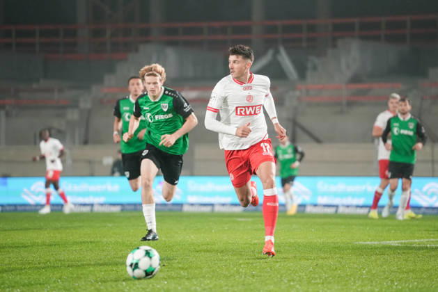 Germany 3rd Division 2026–2027, Matchday 8: SC Preußen Münster vs. Rot-Weiß Essen, Friday, October 9, 2026, LVM Preußenstadion, Münster, North Rhine-Westphalia, Germany: Semir Telalovic (RW Essen) challenges Niklas Varelmann (SC Preußen Münster) for the ball, 36 Copyright: xMerlexKölkingx