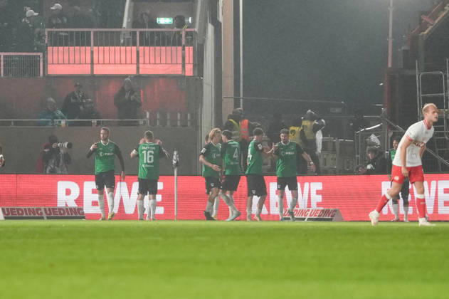Germany 3rd Division 2026–2027, Matchday 8: SC Preußen Münster vs. Rot-Weiß Essen, Friday, October 9, 2026, LVM Preußenstadion, Münster, North Rhine-Westphalia, Germany; 1–0 goal by Montell Ndikom (SC Preußen Münster), 28; celebration, joy, emotions, team Copyright: xMerlexKölkingx