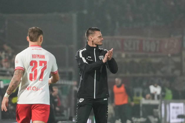 Germany 3rd Division 2026–2027, Matchday 8: SC Preußen Münster vs. Rot-Weiß Essen, Friday, October 9, 2026, LVM Preußenstadion, Münster, North Rhine-Westphalia, Germany; Thomas Wörle, Coach, SC Preußen Münster; Applause Copyright: xMerlexKölkingx