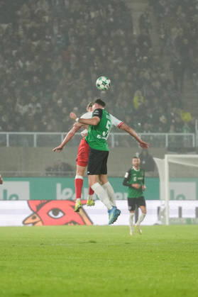 Germany 3rd Division 2026–2027, Matchday 8: SC Preußen Münster vs. Rot-Weiß Essen, Friday, October 9, 2026, LVM Preußenstadion, Münster, North Rhine-Westphalia, Germany; Heading duel: Lucas Zeller (SC Preußen Münster), 5; Marek Janssen (RW Essen), 20 Copyright: xMerlexKölkingx