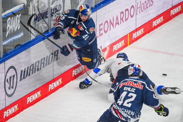 October 9, 2026, Munich, Germany PENNY DEL, German Ice Hockey League, 2026–27 season, Matchday 7: EHC Red Bull Munich vs. ERC Ingolstadt at SAP Garden in Munich Lucas Thaler of EHC Red Bull Munich in a one-on-one battle, in a duel, fighting for the puck
