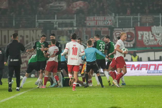 Germany 3rd Division 2026–2027, Matchday 8: SC Preussen Münster vs. Rot Weiss Essen, Friday, October 9, 2026, LVM Preußenstadion, Münster, North Rhine-Westphalia, Germany; Confrontation, Dispute Copyright: xMerlexKölkingx