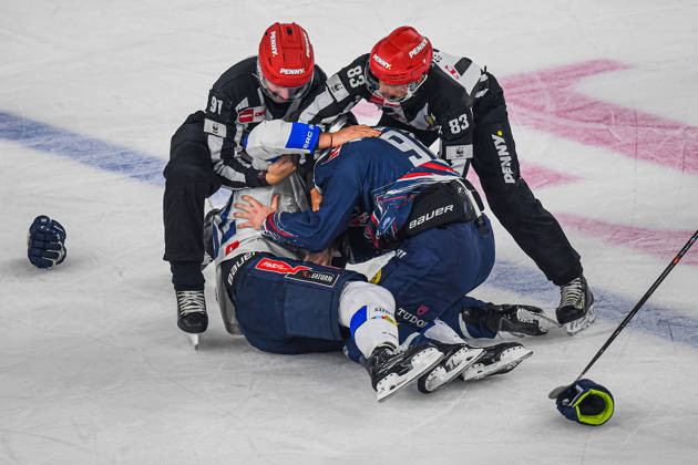 October 9, 2026, Munich, Germany; PENNY DEL, German Ice Hockey League, 2026–27 season, Matchday 7: EHC Red Bull Munich vs. ERC Ingolstadt at SAP Garden in Munich; Daniel Schmölz of ERC Ingolstadt was injured