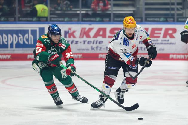One-on-one, action, featuring Tim Wohlgemuth 33 (Augsburger Panther) and Phillip Bruggisser 72 (Fischtown Pinguins), Augsburger Panther vs. Fischtown Pinguins, Matchday 7, Ice Hockey, Penny DEL, October 9, 2026, Augsburg, Bavaria, Germany Copyright: xkolbert-press ChristianxKolbertx