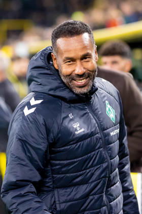 Dortmund, Germany, October 9, 2026, Bundesliga 1, 2026–2027 Season, Matchday 5: Borussia Dortmund vs. SV Werder Bremen. Pictured: Coach Daniel Thioune (SVW). DFL and DFB regulations prohibit any use of photographs as image sequences and or quasi-video. Signal Iduna Park, North Rhine-Westphalia Copyright: xFotostandx xZeisingx
