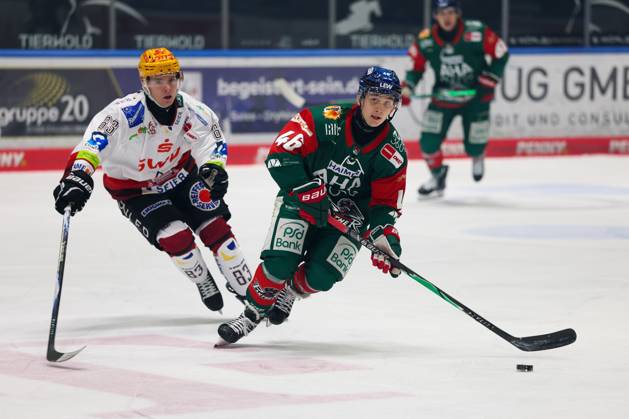 One-on-one, action, featuring Florian Reinwald (Fischtown Pinguins, 83) and Moritz Elias (Augsburger Panther, 46), Augsburger Panther vs. Fischtown Pinguins, Matchday 7, Ice Hockey, Penny DEL, October 9, 2026, Augsburg, Bavaria, Germany Copyright: xkolbert-press ChristianxKolbertx