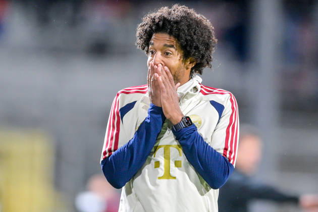 Coach Costa Santos Dante of FC Bayern Munich can t believe it, looking disappointed; disappointment, frustration, pessimistic, single frame, action, 09 10 2026, Munich, Germany, soccer, Bavarian Regional League, FC Bayern Munich II vs. SpVgg Unterhaching xslx