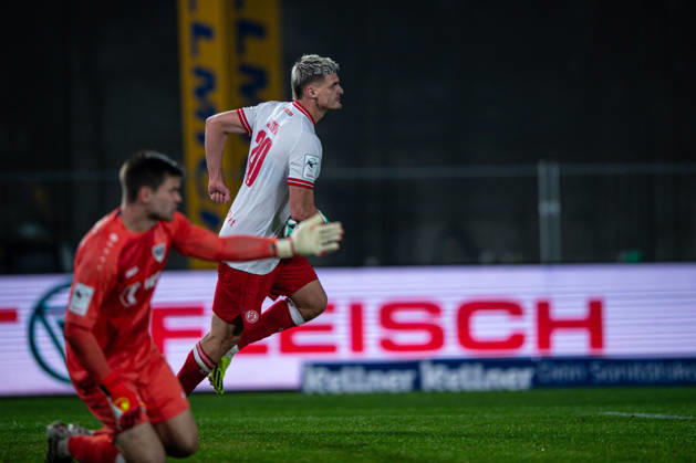 October 9, 2026, 3rd Division, Matchday 8, SC Preußen Münster vs. Rot-Weiss Essen at the LVM Preußenstadion; Marek Janssen of Essen scores the goal to make it 2–1, pictured here celebrating IMPORTANT NOTICE: In accordance with DFB and DFL regulations, it is prohibited to use or allow the use of photographs taken in the stadium and or during the game in the form of sequential images and or video-like photo series. Copyright: xJordyxFourgonx