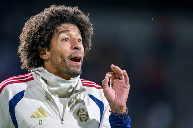 Coach Costa Santos Dante of FC Bayern Munich gives instructions, gesticulates with his arms, single frame, action, 09 10 2026, Munich, Germany, soccer, Bavarian Regional League, FC Bayern Munich II vs. SpVgg Unterhaching xslx