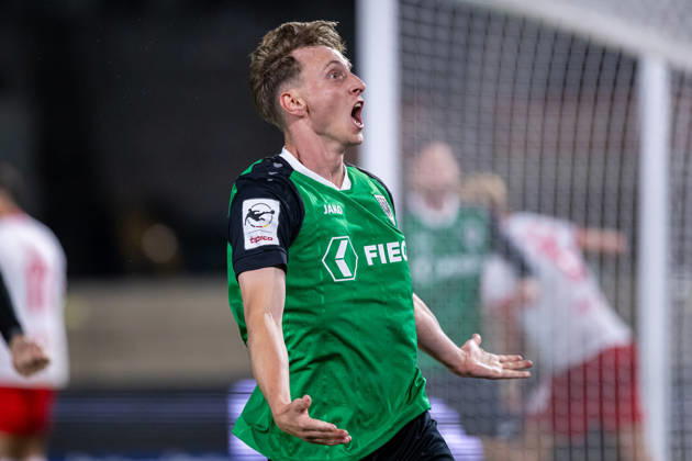 Joshua Mees of SC Preussen Münster, No. 08, celebrates the goal that tied the score at 3–3 (GER), SC Preussen Münster vs. Rot-Weiss Essen, soccer, 3. Liga, Matchday 8, 2026–2027 season, October 9, 2026 DFL regulations prohibit any use of photographs as image sequences and or quasi-video, SC Preussen Münster vs. Rot-Weiss Essen, soccer, 3. Liga, Matchday 8, 2026–2027 season, October 9, 2026, Münster Copyright: xEibner-Pressefoto JanxRollingerx EP_JSK