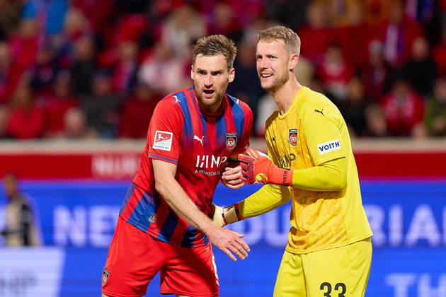 Patrick Mainka (1 FC Heidenheim, 06) and Thomas Daehne (1 FC Heidenheim, 33) high-five each other, celebrating a successful rescue mission GER, 1 FC Heidenheim 1846 vs. 1 FC Kaiserslautern, soccer, 2. Bundesliga, Matchday 7, 2026–2027 season, October 9, 2026 DFL regulations prohibit any use of photographs as image sequences and or quasi-video GER, 1 FC Heidenheim 1846 vs. 1 FC Kaiserslautern, soccer, 2. Bundesliga, Matchday 7, 2026–2027 season, October 9, 2026, Heidenheim an der Brenz Copyright: xEibner-Pressefoto GeraldxOelze-dexStoppanyx EP_ODS