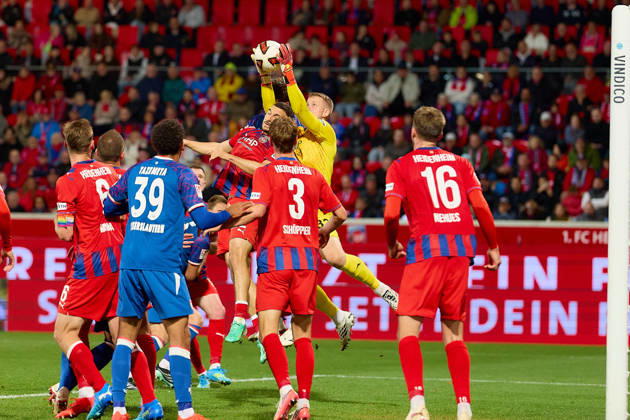 Goalmouth action featuring Patrick Mainka (1 FC Heidenheim, 06), Thierry Tazemeta (FC Kaiserslautern, 39), Oualid Mhamdi (1 FC Heidenheim, 22), and Jan Schoeppner (1 FC Heidenheim, GER), 1 FC Heidenheim 1846 vs. 1 FC Kaiserslautern, Soccer, 2. Bundesliga, Matchday 7, 2026–2027 season, October 9, 2026 DFL regulations prohibit any use of photographs as image sequences and or quasi-video GER, 1 FC Heidenheim 1846 vs. 1 FC Kaiserslautern, Soccer, 2. Bundesliga, Matchday 7, 2026–2027 season, October 9, 2026, Heidenheim an der Brenz Copyright: xEibner-Pressefoto GeraldxOelze-dexStoppanyx EP_ODS