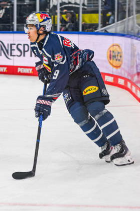 October 9, 2026, Munich, Germany PENNY DEL, German Ice Hockey League, 2026–27 season, Matchday 7: EHC Red Bull Munich vs. ERC Ingolstadt at SAP Garden in Munich; Moritz Warnecke of EHC Red Bull Munich on the puck, with the puck, in possession of the puck
