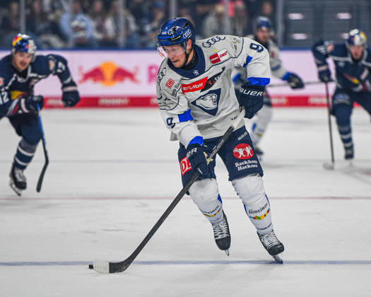 October 9, 2026, Munich, Germany PENNY DEL, German Ice Hockey League, 2026–27 season, Matchday 7: EHC Red Bull Munich vs. ERC Ingolstadt at SAP Garden in Munich; Moritz Warnecke of EHC Red Bull Munich on the puck, with the puck, in possession of the puck