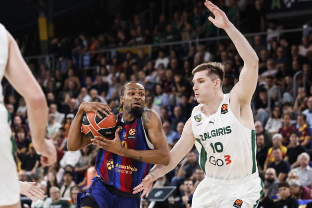 October 9, 2026, Barcelona, Barcelona, Spain: Kevin Paunter of FC Barcelona, Barca and Azuolas Tubelis Of Zalgiris Kaunas in action during the EuroLeague League Phase MD 4 match played between FC Barcelona and Zalgiris Kaunas at Palau Blaugrana on October 09, 2026 in Barcelona, Spain. FC Barcelona V Zalgiris Kaunas - Euroleague 2026 2027 - ZUMAa181 20261009_zaa_a181_276 Copyright: xJavierxBorregox