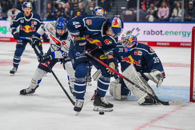 October 9, 2026, Munich, Germany PENNY DEL, German Ice Hockey League, 2026–27 season, Matchday 7: EHC Red Bull Munich vs. ERC Ingolstadt at SAP Garden in Munich Trevor Carrick of EHC Red Bull Munich on the puck, with the puck, in possession of the puck