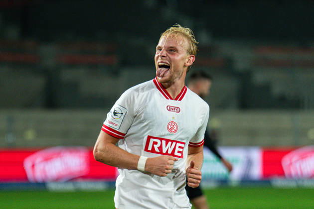 October 9, 2026, 3rd Division, Matchday 8, SC Preußen Münster vs. Rot-Weiss Essen at the LVM Preußenstadion—the goal that tied the game at 2–2, with Ben Hüning of Essen celebrating here. IMPORTANT NOTICE: In accordance with DFB and DFL regulations, it is prohibited to use or allow the use of photographs taken in the stadium and or during the game in the form of sequential images and or video-like photo series Copyright: xJordyxFourgonx