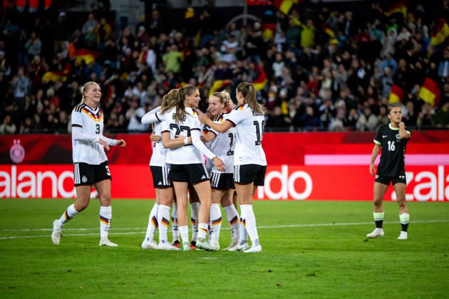 October 9, 2026, GER, Soccer, Women s, International Match, Karlsruhe, Germany vs. Australia: Camilla Küver (Germany, 3), Jule Brand (Germany, 22), Franziska Kett (Germany, 17), and Melissa Kössler (Germany, 18) celebrate the goal that made it 1–0. Karlsruhe, BBBank Wildpark, Baden-Württemberg, Germany Copyright: xNordphoto Memmlerx