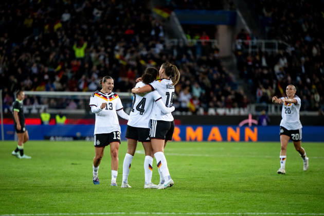 October 9, 2026, GER, Soccer, Women s, International Match, Karlsruhe, Germany vs. Australia: Melissa Kössler (Germany, 18), Cora Zicai (Germany, 14), and Carlotta Wamser (Germany, 13) celebrate the goal that made it 2–0. Karlsruhe BBBank Wildpark, Baden-Württemberg, Germany Copyright: xNordphoto Memmlerx