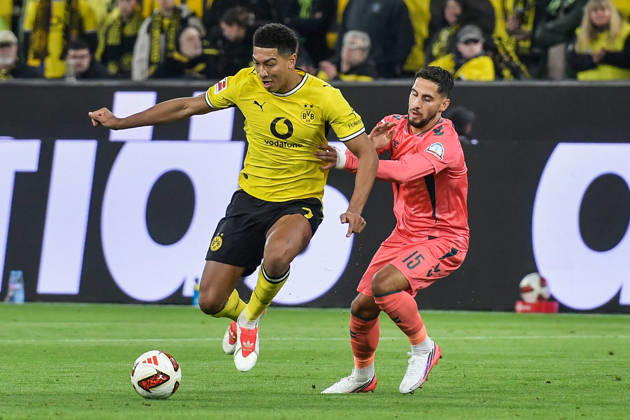 From left: Jobe Bellingham (Dortmund) and Ludovit Reis (Bremen) in a one-on-one duel, September 10, 2026 ¢ Soccer ¢ Borussia Dortmund vs. SV Werder Bremen, Signal Iduna Park, Dortmund, DFB and DFL regulations prohibit any use of photographs as image sequences and or quasi-video. NRW, Germany Copyright: xpepphotox xSaschaxWeizx pep00321, pep_20261009_sw