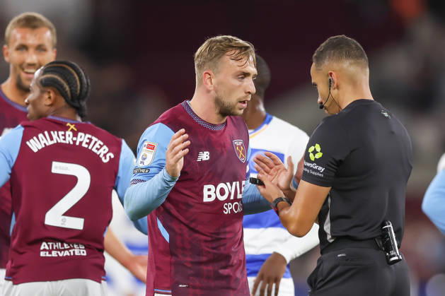 West Ham United v Queens Park Rangers, EFL Sky Bet Championship, EFL, Football, London Stadium, London, UK - 09 Oct 2026 Jarrod Bowen of West Ham United pleads with Referee Ruebyn Ricardo London London Stadium Stratford GBR, UK NEWSPAPERS OUT Copyright: xEllixBirchx