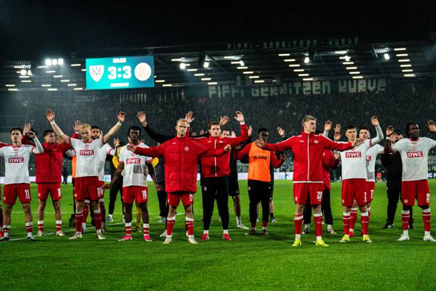 October 9, 2026, 3rd Division, Matchday 8, SC Preußen Münster vs. Rot Weiss Essen at the LVM Preußenstadion; the Essen team in front of the fan section. IMPORTANT NOTICE: In accordance with DFB and DFL regulations, it is prohibited to use or allow the use of photographs taken in the stadium and or during the game in the form of sequential images and or video-like photo sequences. Copyright: xJordyxFourgonx