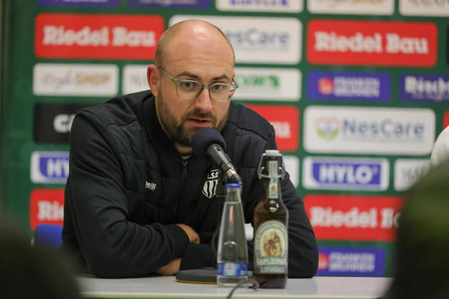 October 9, 2026, Soccer, Men s, Bavarian Regional League, 2026–2027 Season, Matchday 13: FC Schweinfurt 05 vs. SC Eltersdorf; Coach Jan Gernlein of FC Schweinfurt 05 at the press conference; single frame from the Riedel Bau Arena in Schweinfurt, Sachs Stadio, Bavaria, Lower Franconia, Germany