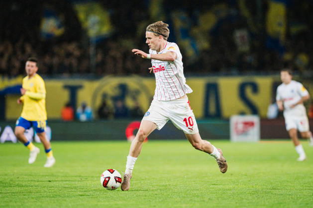 2. Bundesliga: Eintracht Braunschweig vs. Holstein Kiel, October 9, 2026; Jonas Therkelsen, Holstein Kiel; 10 am; Soccer; 2. Bundesliga; Matchday 7: Eintracht Braunschweig vs. Holstein Kiel on October 9, 2026, at Eintracht Stadium, Braunschweig DFL regulations prohibit any use of photographs as image sequences and or quasi-video Copyright: xBEAUTIFULxSPORTS Tonhäuserx