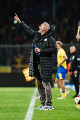 2. Bundesliga: Eintracht Braunschweig vs. Holstein Kiel, October 9, 2026—Tim Walter, Holstein Kiel’s coach, on the sidelines. Soccer, 2. Bundesliga, Matchday 7: Eintracht Braunschweig vs. Holstein Kiel on October 9, 2026, at Eintracht Stadium, Braunschweig. DFL regulations prohibit any use of photographs as image sequences and or quasi-video. Copyright: xBEAUTIFULxSPORTS Tonhäuserx