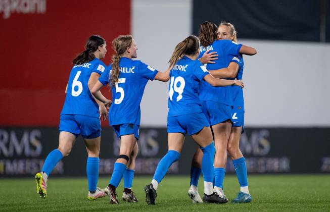 Turkiye v Slovenia - FIFA Women s World Cup 2027 European Qualifiers ISTANBUL, TURKIYE - OCTOBER 09: Players of Slovenia celebrate after a goal during the FIFA Women s World Cup 2027 European Qualifiers Play-offs Round 1 First Leg between Turkiye and Slovenia at Pendik Stadium in Istanbul, Turkiye, on October 09, 2026. Didem Mente Anadolu Istanbul Turkey. Editorial use only. Please get in touch for any other usage. Copyright: x2026xAnadoluxDidemxMentex
