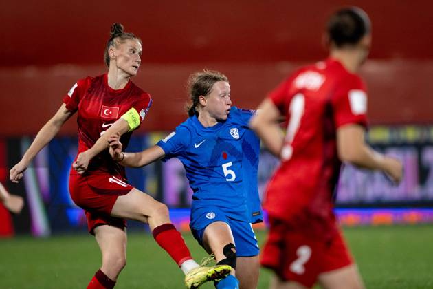 Turkiye v Slovenia - FIFA Women s World Cup 2027 European Qualifiers ISTANBUL, TURKIYE - OCTOBER 09: Naja Mihelic (5) of Slovenia competes during the FIFA Women s World Cup 2027 European Qualifiers Play-offs Round 1 First Leg between Turkiye and Slovenia at Pendik Stadium in Istanbul, Turkiye, on October 09, 2026. Didem Mente Anadolu Istanbul Turkey. Editorial use only. Please get in touch for any other usage. Copyright: x2026xAnadoluxDidemxMentex