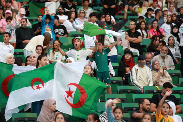 Algerie vs Republique centrafricaine feminine (Qualifications JO Les supporters algeriens celebrent, lors du match Algerie contre Republique centrafricaine feminine, Qualifications JO Los Angeles 2028, au Stade de 5 Juillet a Alger, en Algerie, le 09 Octobre 2026 (Photo By Billel Bensalem APPImages) Alger Algerie Copyright: xAlgà riexPressexPhotosxAPPxBillelxBensalemx xAPPxImagesx 670A1607