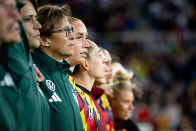 October 9, 2026, GER, Soccer, Women s, International Match, Karlsruhe, Germany vs. Australia; Laura Dick (Germany), age 21, and the team during the national anthem; Karlsruhe, BBBank Wildpark, Baden-Württemberg, Germany Copyright: xNordphoto Memmlerx