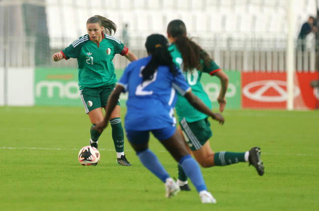 Algerie vs Republique centrafricaine feminine (Qualifications JO Dafeur Marine Alfreda, Joueuse d Algerie en Action, lors du match Algerie contre Republique centrafricaine feminine, Qualifications JO Los Angeles 2028, au Stade de 5 Juillet a Alger, en Algerie, le 09 Octobre 2026 (Photo By Billel Bensalem APPImages) Alger Algerie Copyright: xAlgà riexPressexPhotosxAPPxBillelxBensalemx xAPPxImagesx 670A1683