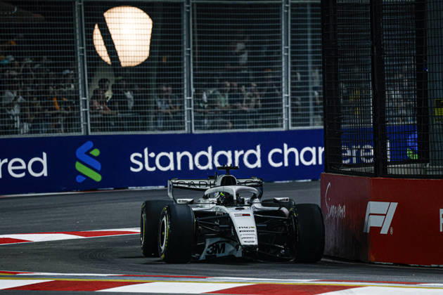 F1 - SINGAPORE GRAND PRIX 2026 11 PEREZ Sergio (mex), Cadillac F1 Team MAC-26, action with damage front wing during the 2026 Formula 1 Singapore Grand Prix, 17th round of the 2026 Formula One World Championship, WM, Weltmeisterschaft from October 9 to 11, 2026 on the Marina Bay Street Circuit, in Singapore, Singapore - SingaporeSingapore  Copyright: xJulienxDelfossex