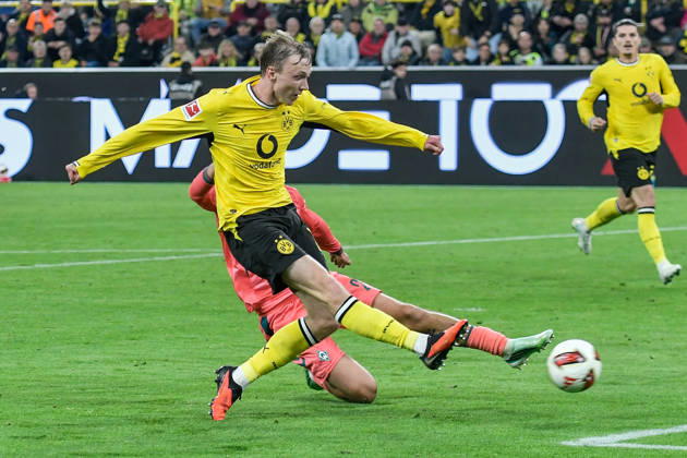 Penalty area scene: Scoring chance by Maximilian Beier (Dortmund 14) next to Olivier Deman (Bremen 2) 09 10 2026 ¢ Soccer ¢ Borussia Dortmund vs. SV Werder Bremen, Signal Iduna Park, Dortmund, DFB DFL regulations prohibit any use of photographs as image sequences and or quasi-video. NRW, Germany Copyright: xpepphotox xSaschaxWeizx pep00321, pep_20261009_sw