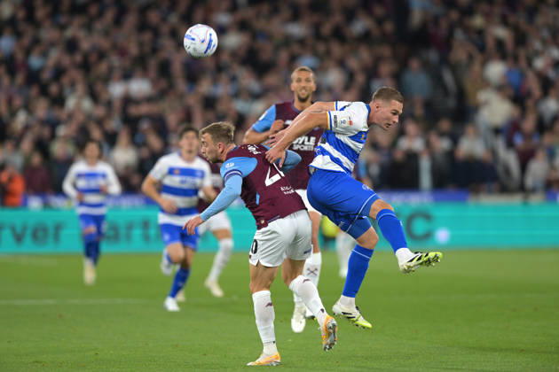 West Ham vs QPR Championship Jarrod Bowen of West Ham United clashes with Boy Kemper of Queens Park Rangers during the West Ham vs Queens Park Rangers, EFL Championship match at the London Stadium Stratford. This image is for EDITORIAL USE ONLY. Licence required from the Football DataCo for any other use. London The London Stadium UK Copyright: xMartinxDaltonx WestHam_vs_QPR_091026_MD_104